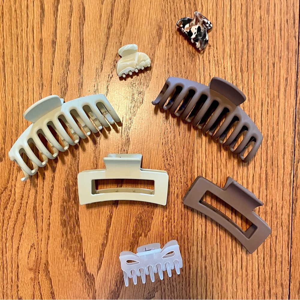 FREE CLAW CLIP with each order!